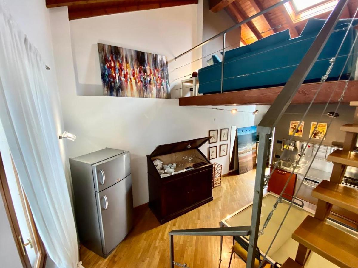 Piccolo Rifugio Con Parcheggio Privato Gratuito Apartment Bergamo Luaran gambar